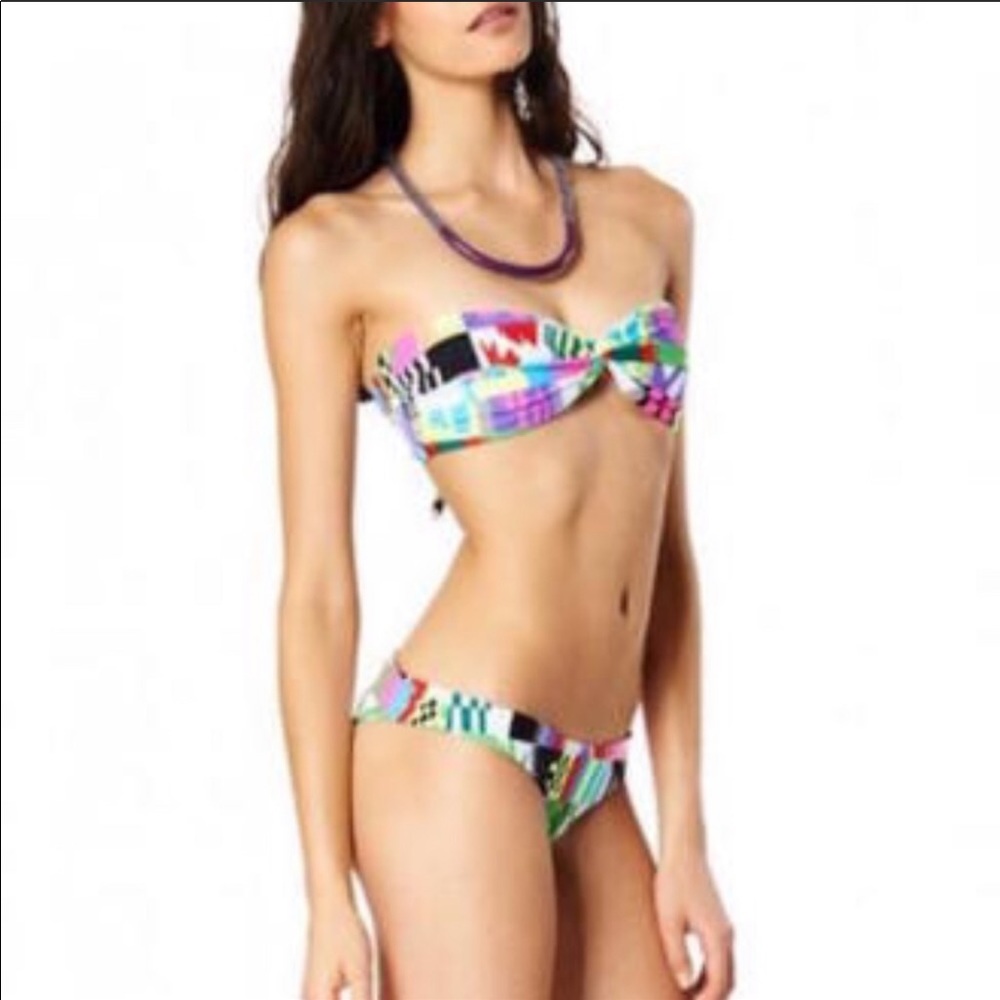 Mara Hoffman adorable reversible bikini!